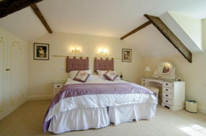 The Coach House - Family